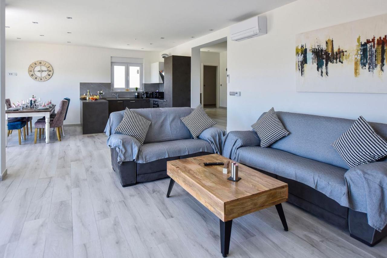 Moderner Bungalow mit Meerblick Lun  Eksteriør billede
