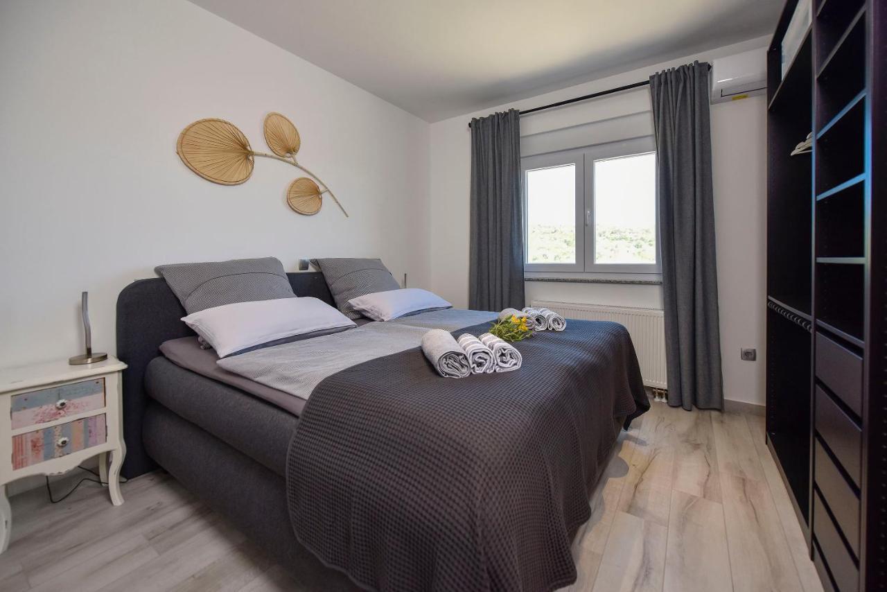 Moderner Bungalow mit Meerblick Lun  Eksteriør billede