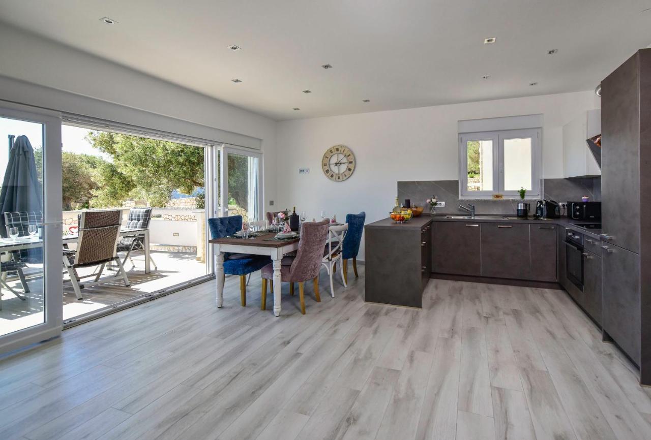 Moderner Bungalow mit Meerblick Lun  Eksteriør billede