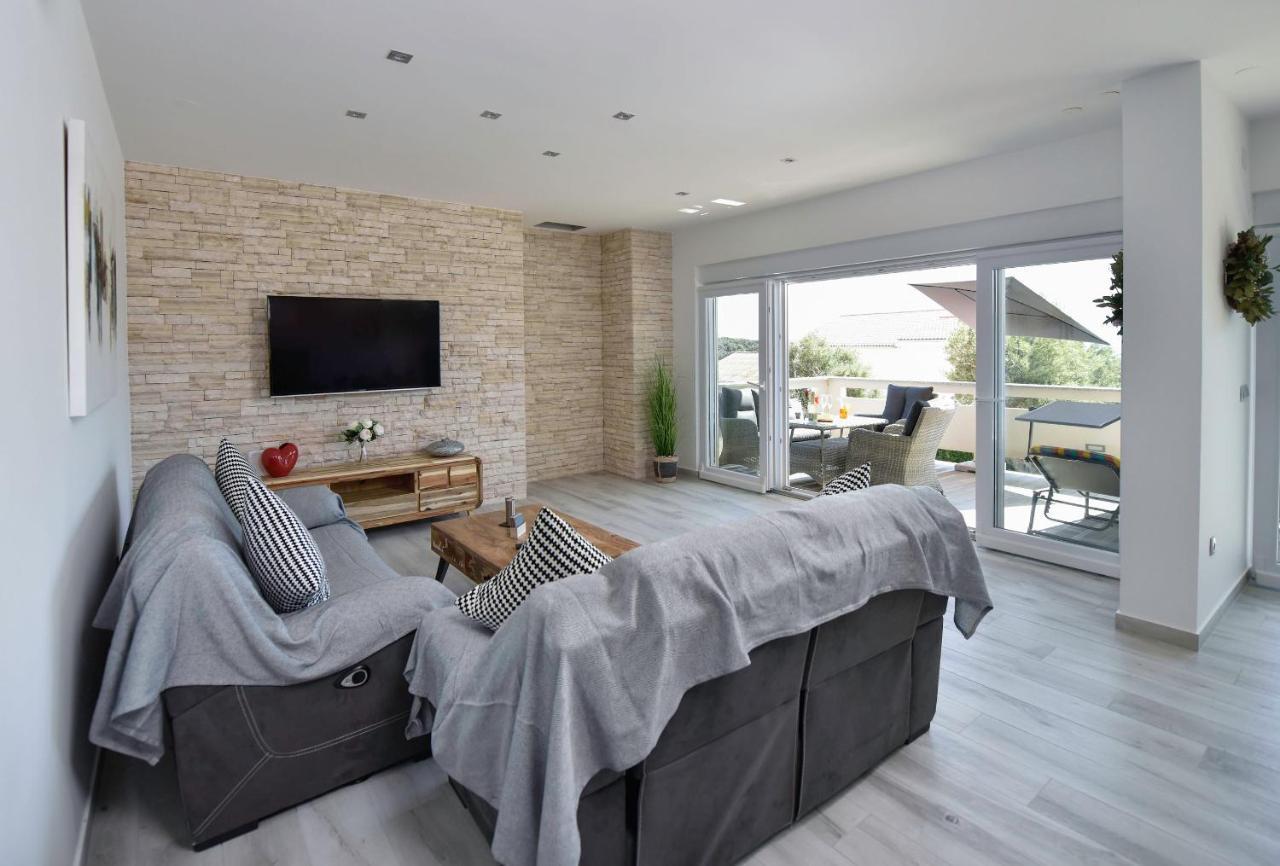 Moderner Bungalow mit Meerblick Lun  Eksteriør billede