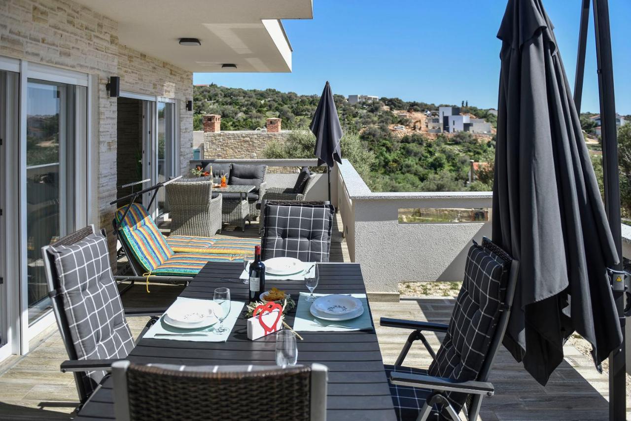 Moderner Bungalow mit Meerblick Lun  Eksteriør billede